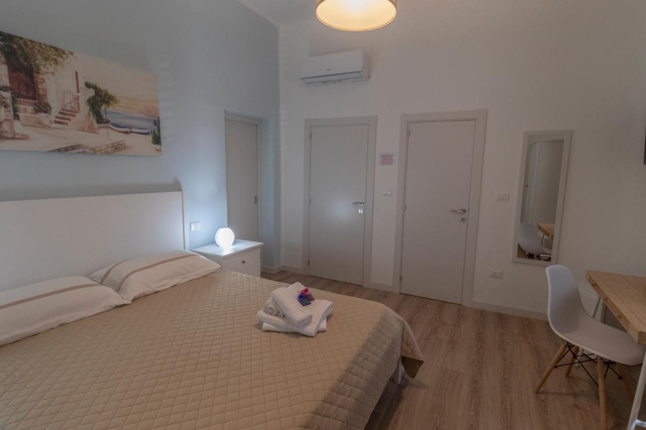 Vanda Rooms Termoli Bagian luar foto
